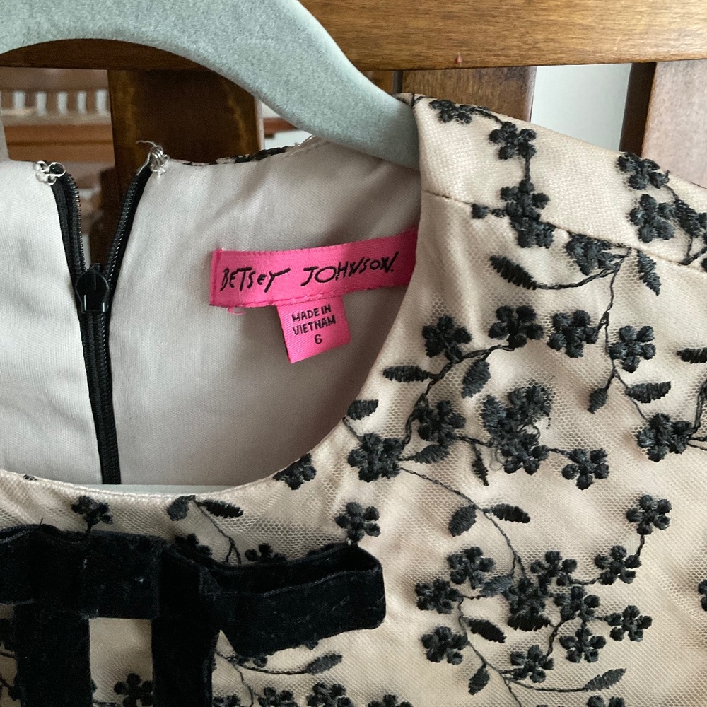 Betsy Johnson dress
